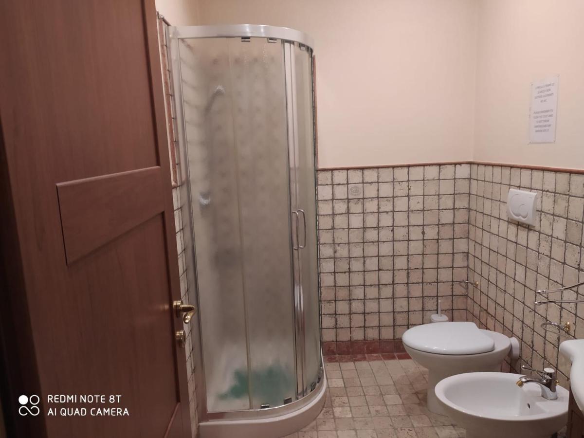 Bollicine Hotel Bari Buitenkant foto