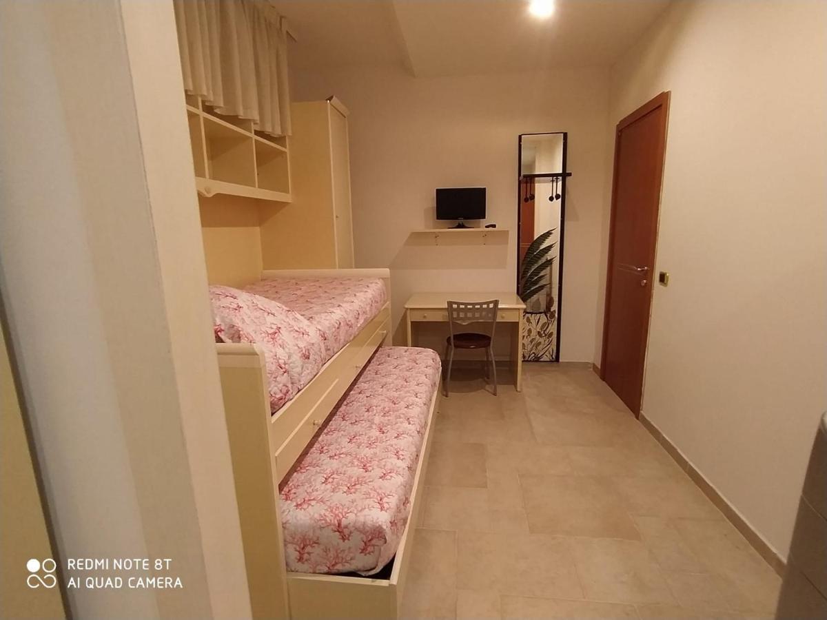Bollicine Hotel Bari Buitenkant foto